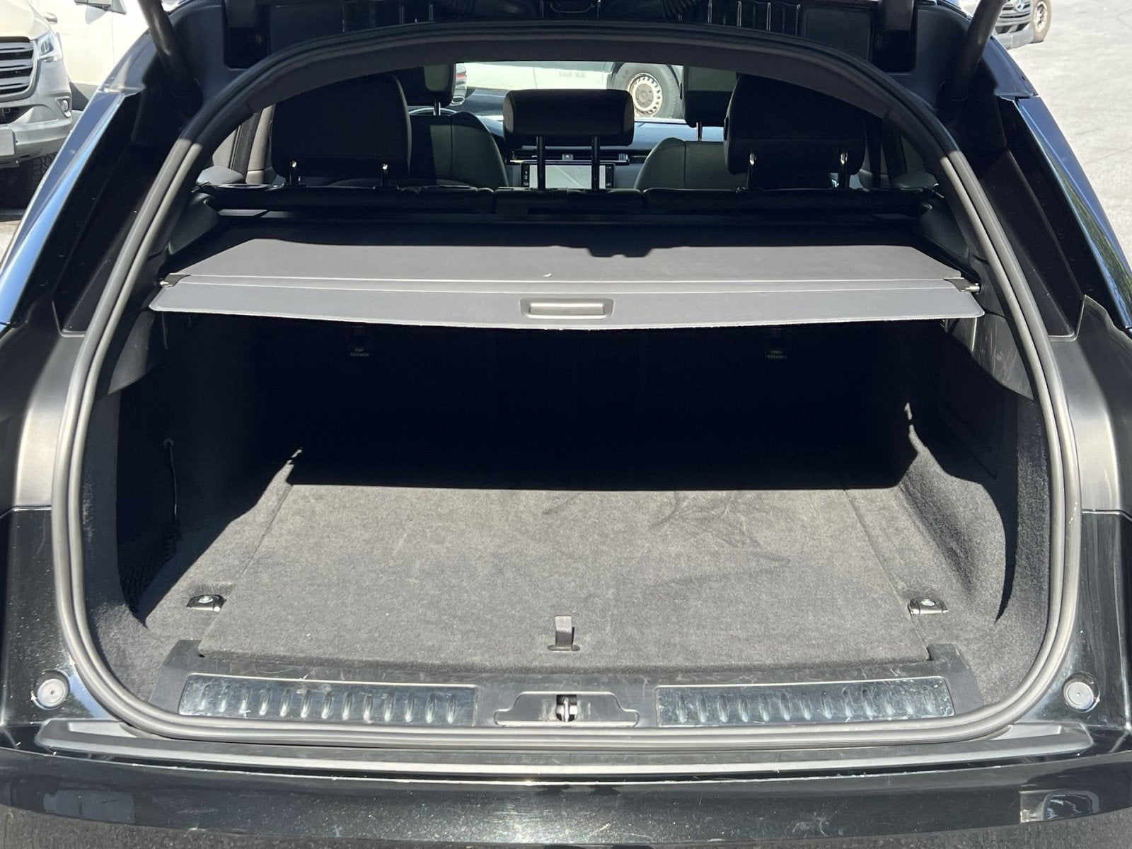 2025 Land Rover Range Rover Velar Dynamic SE