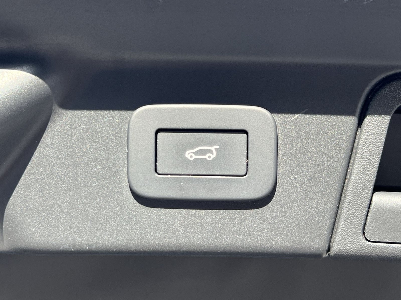 2025 Land Rover Range Rover Velar Dynamic SE