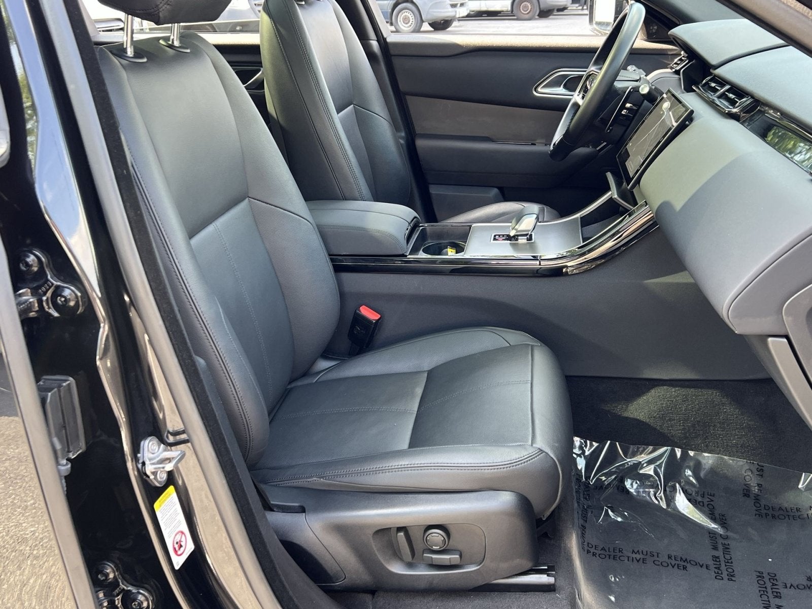 2025 Land Rover Range Rover Velar Dynamic SE