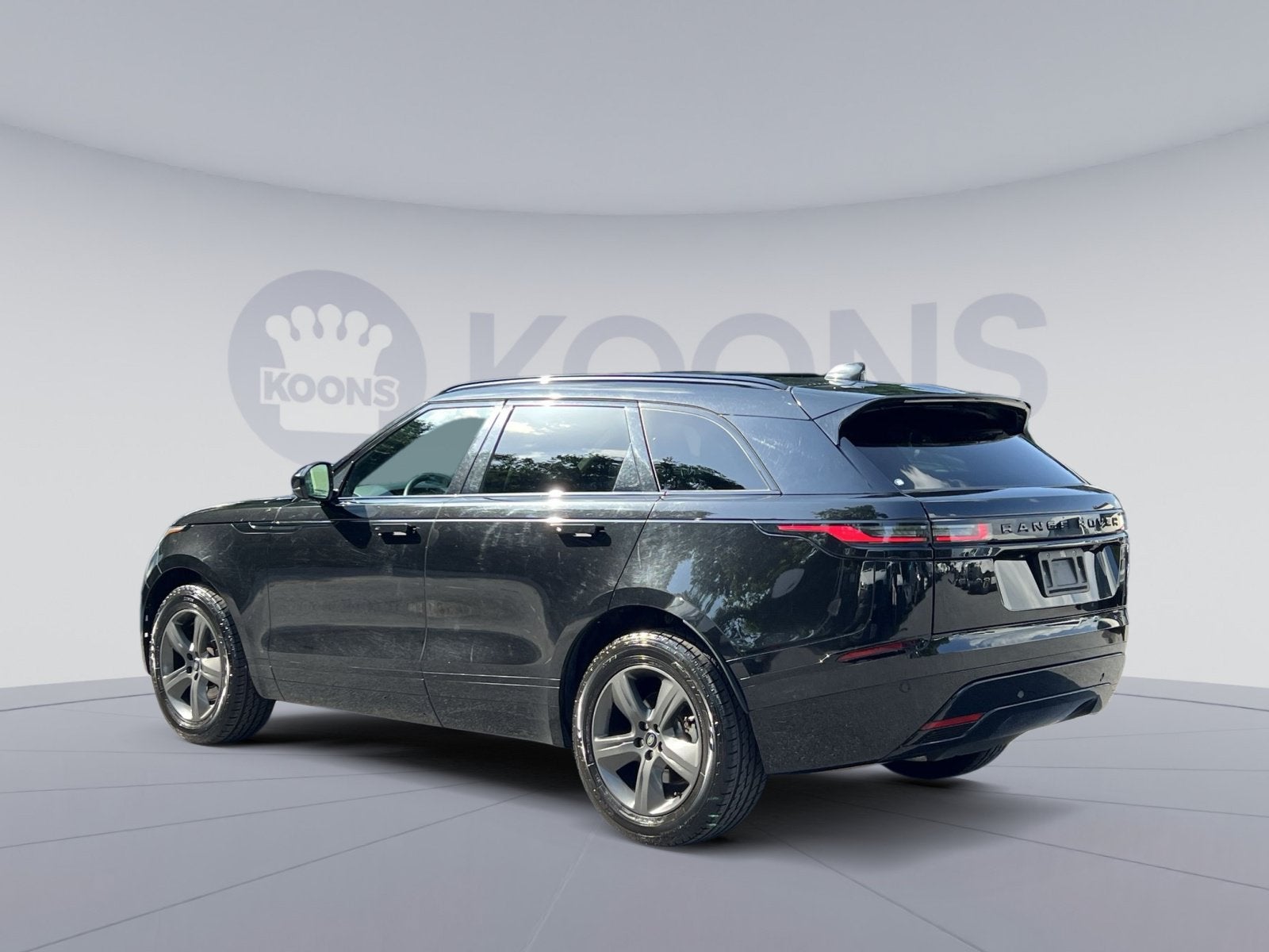 2025 Land Rover Range Rover Velar Dynamic SE