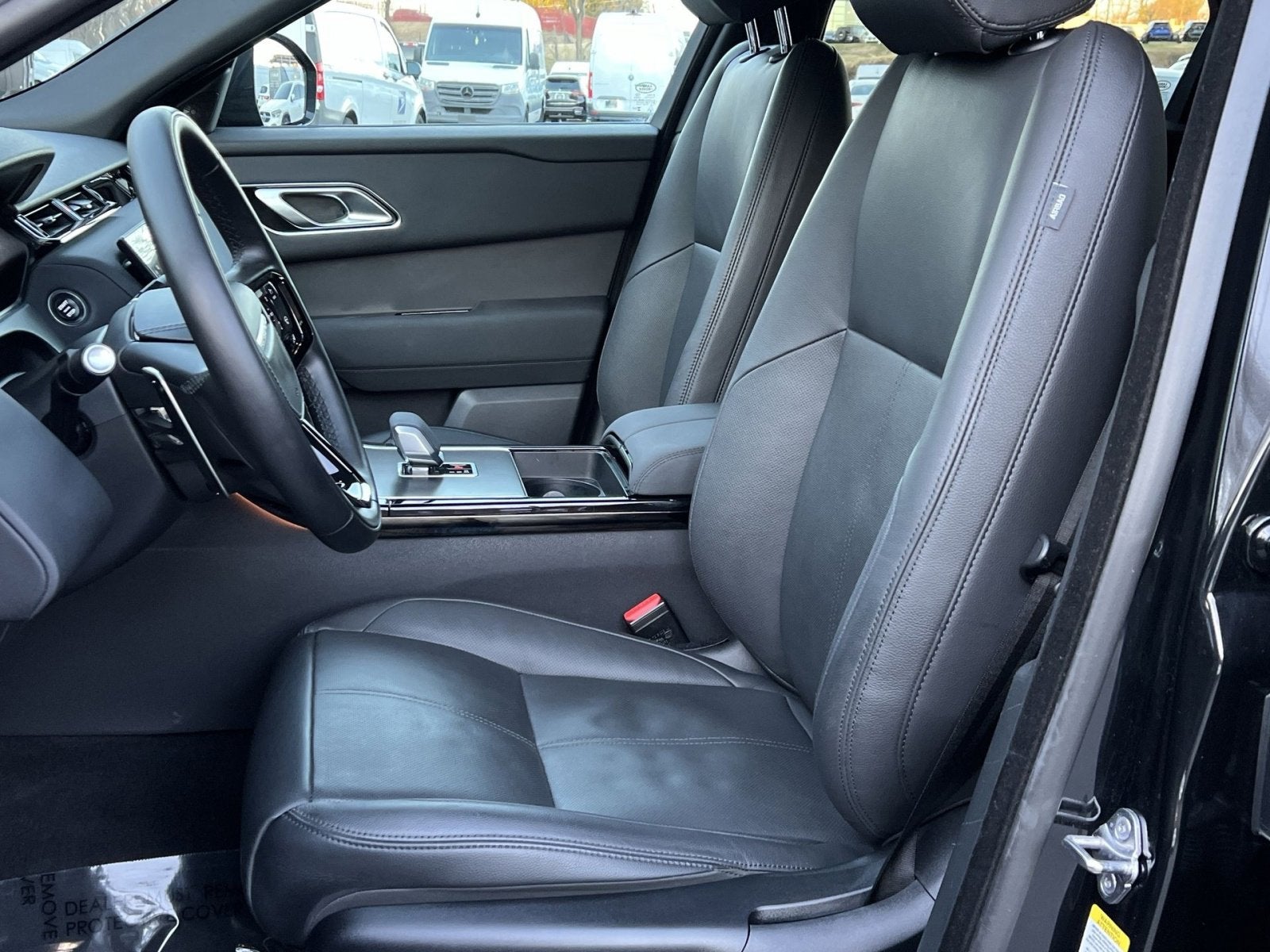 2025 Land Rover Range Rover Velar Dynamic SE