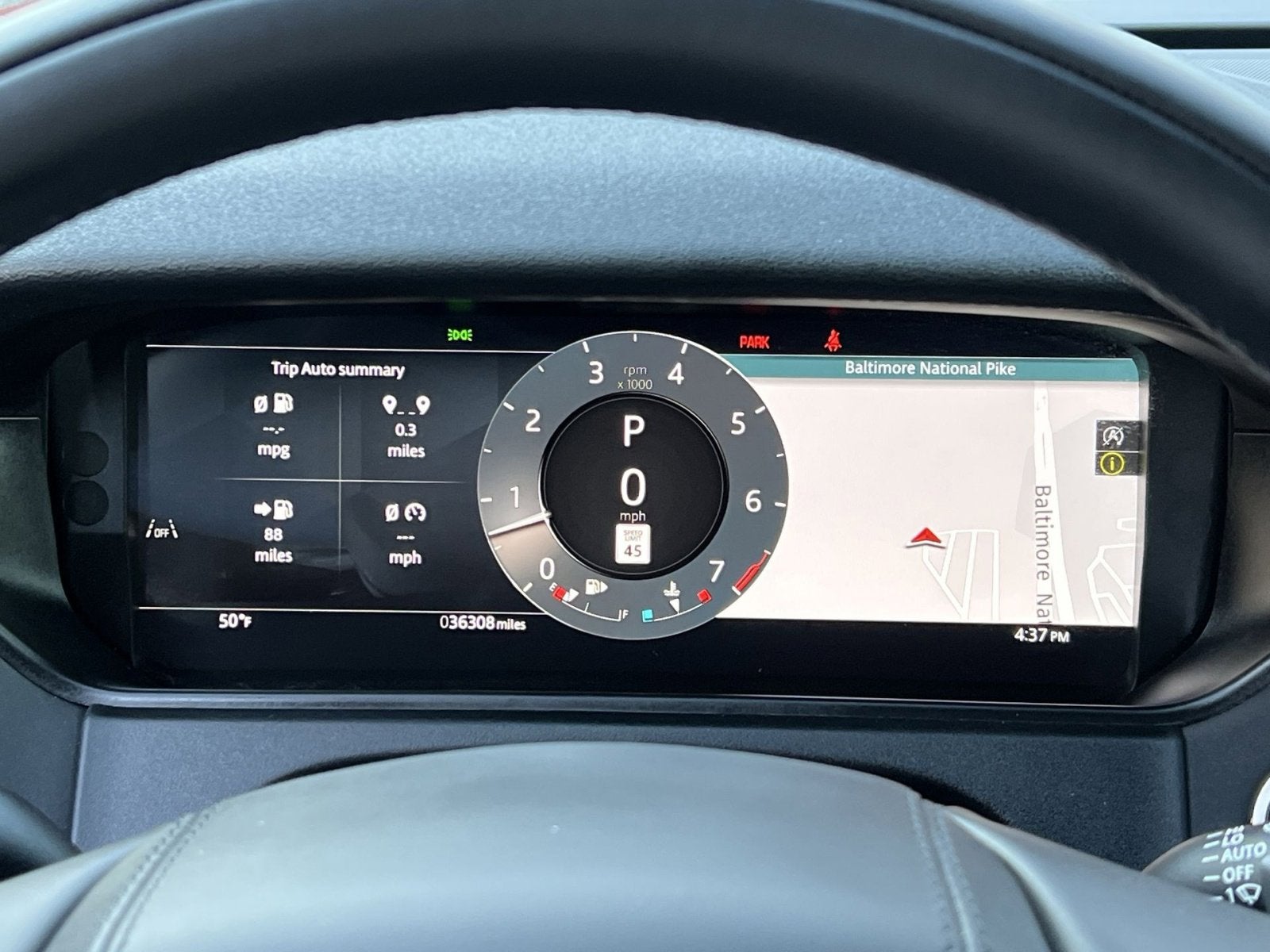 2025 Land Rover Range Rover Velar Dynamic SE