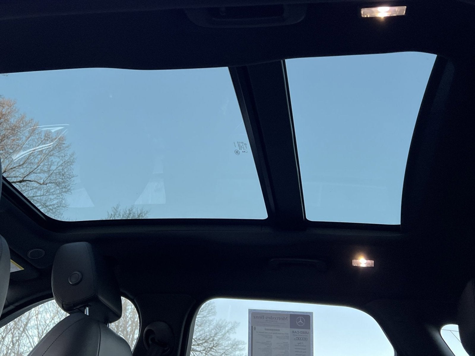 2025 Land Rover Range Rover Velar Dynamic SE