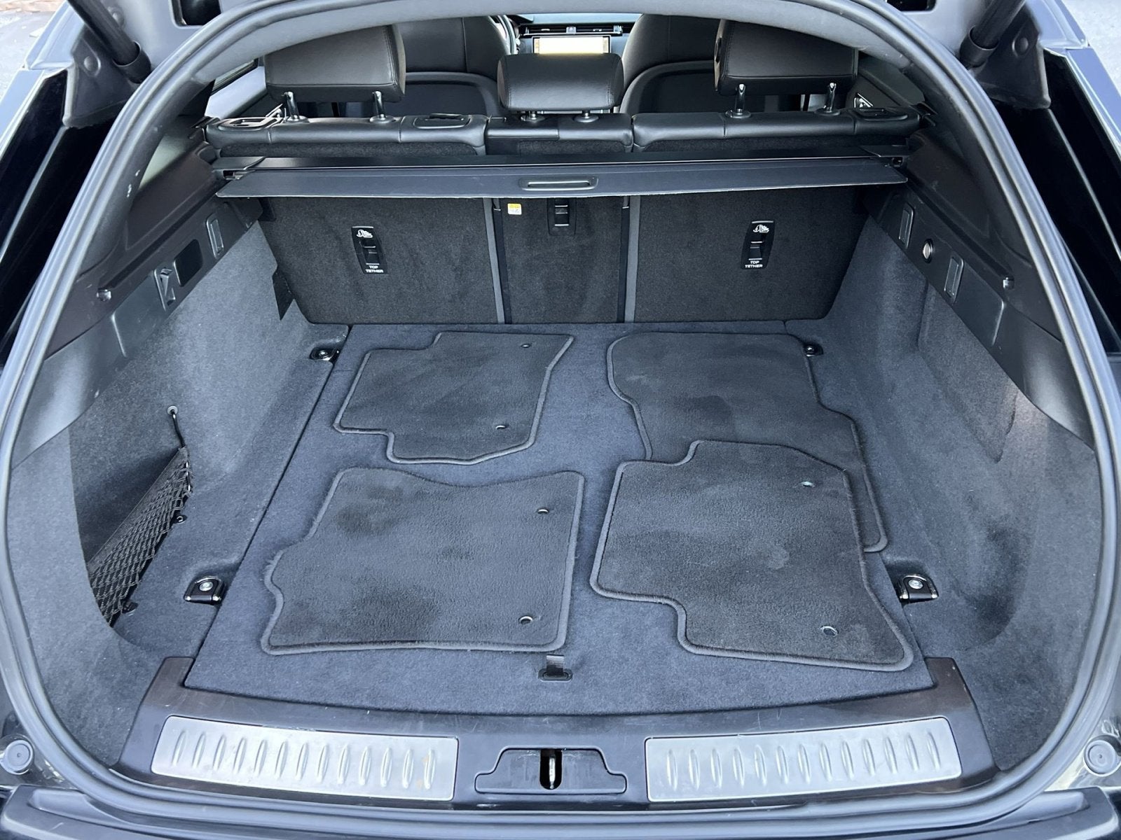 2025 Land Rover Range Rover Velar Dynamic SE