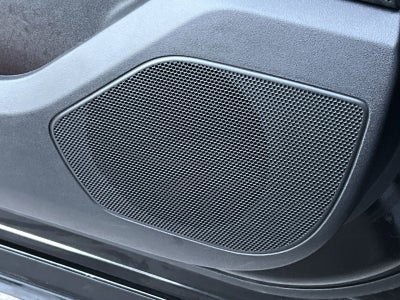 2025 Land Rover Range Rover Velar Dynamic SE