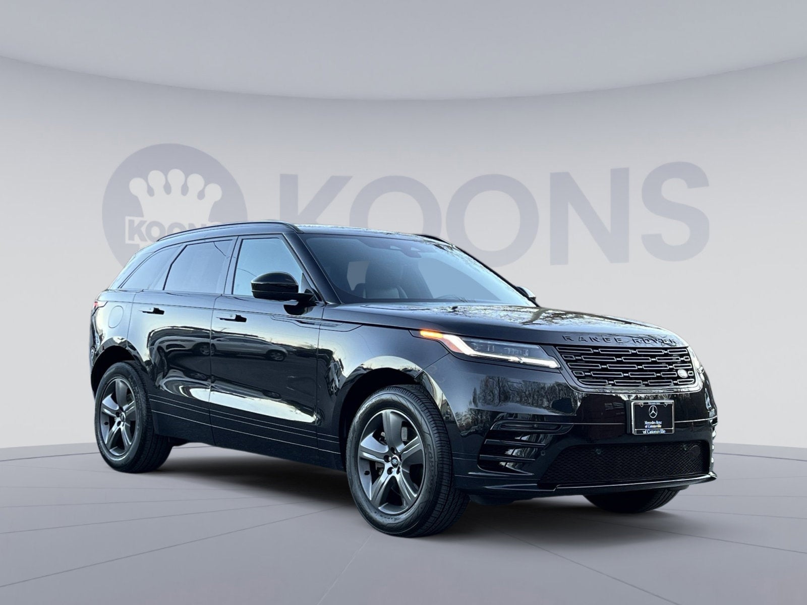 2025 Land Rover Range Rover Velar Dynamic SE