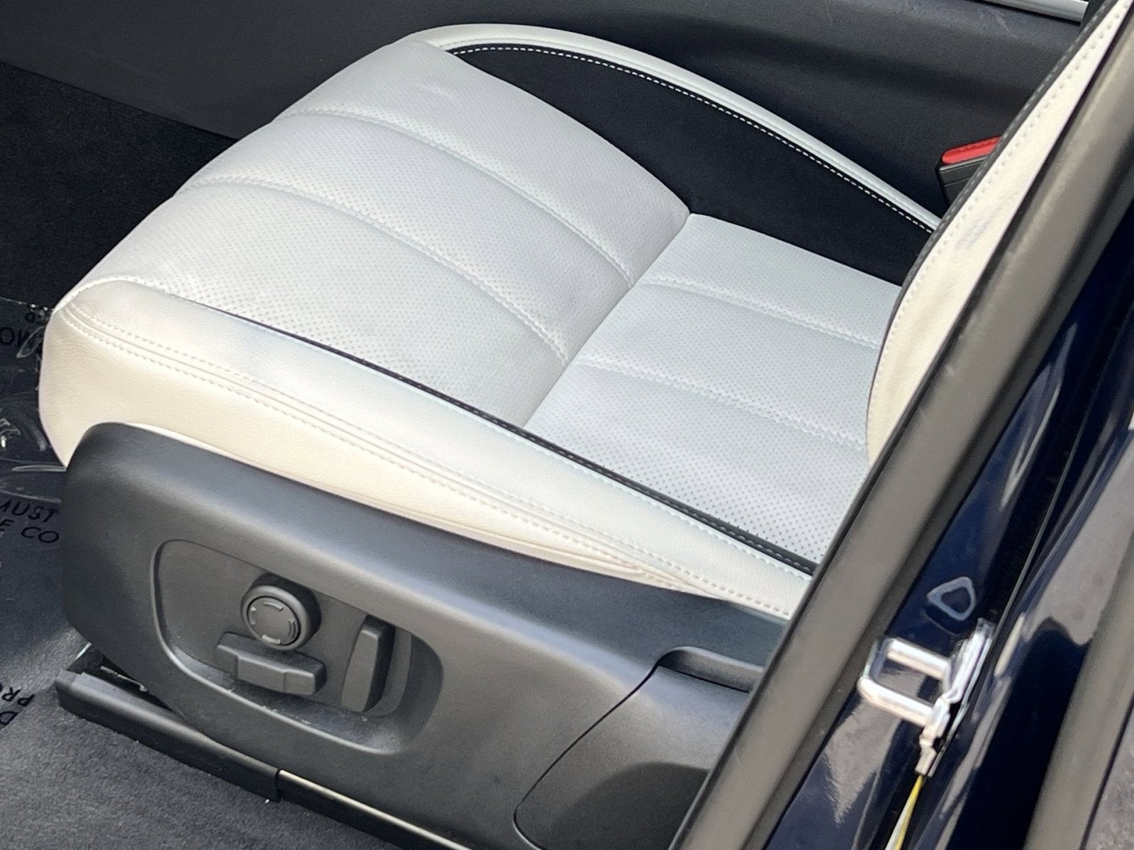 2022 Land Rover Range Rover Velar P250 R-Dynamic S