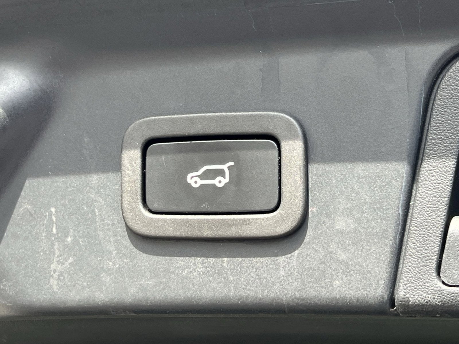 2022 Land Rover Range Rover Velar P250 R-Dynamic S