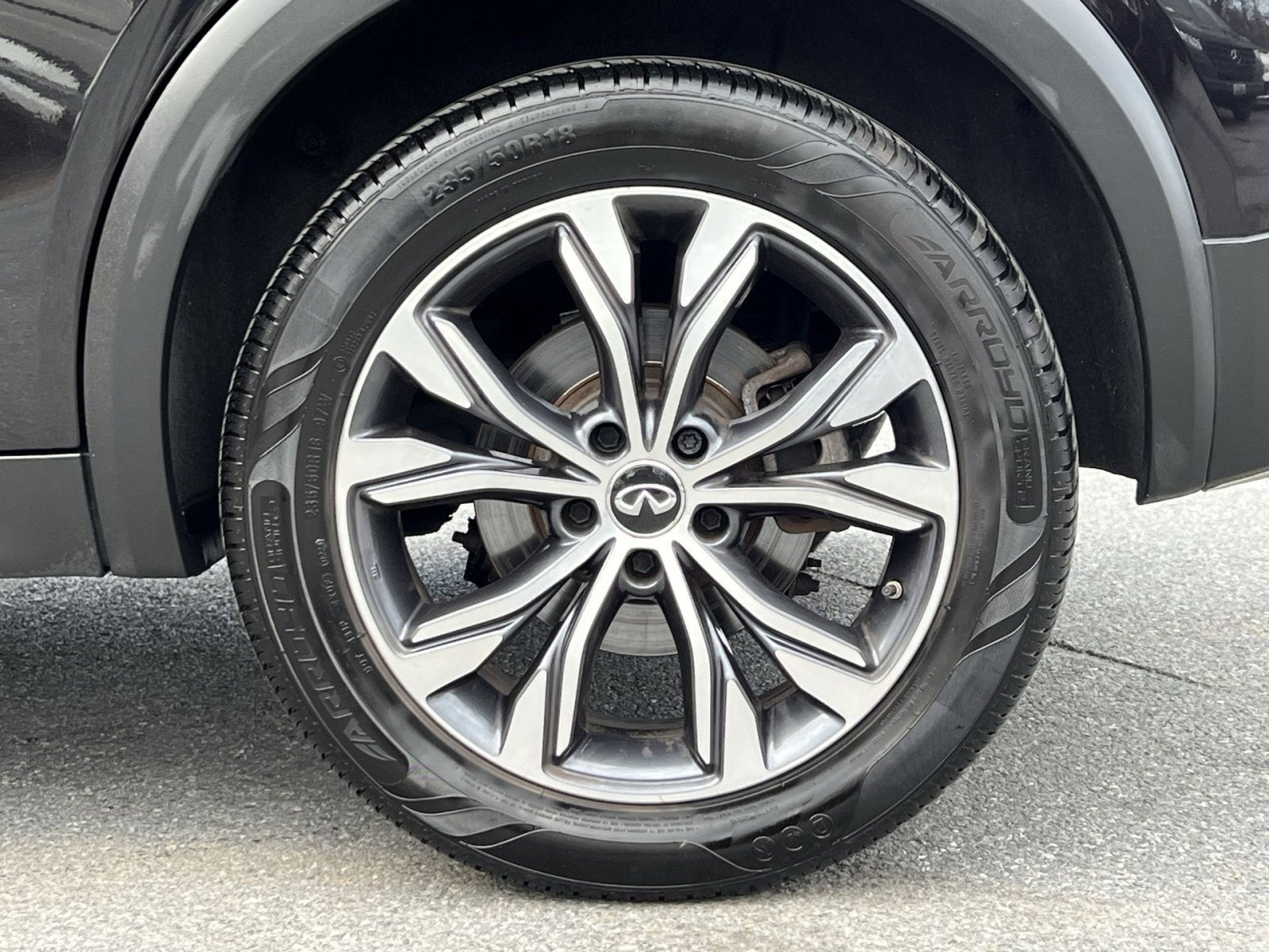 2017 INFINITI QX30 Luxury