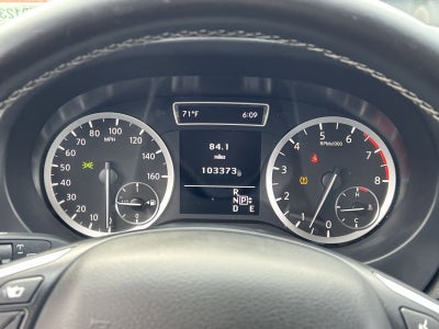 2017 INFINITI QX30 Luxury