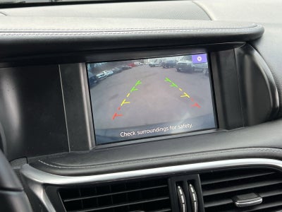 2017 INFINITI QX30 Luxury