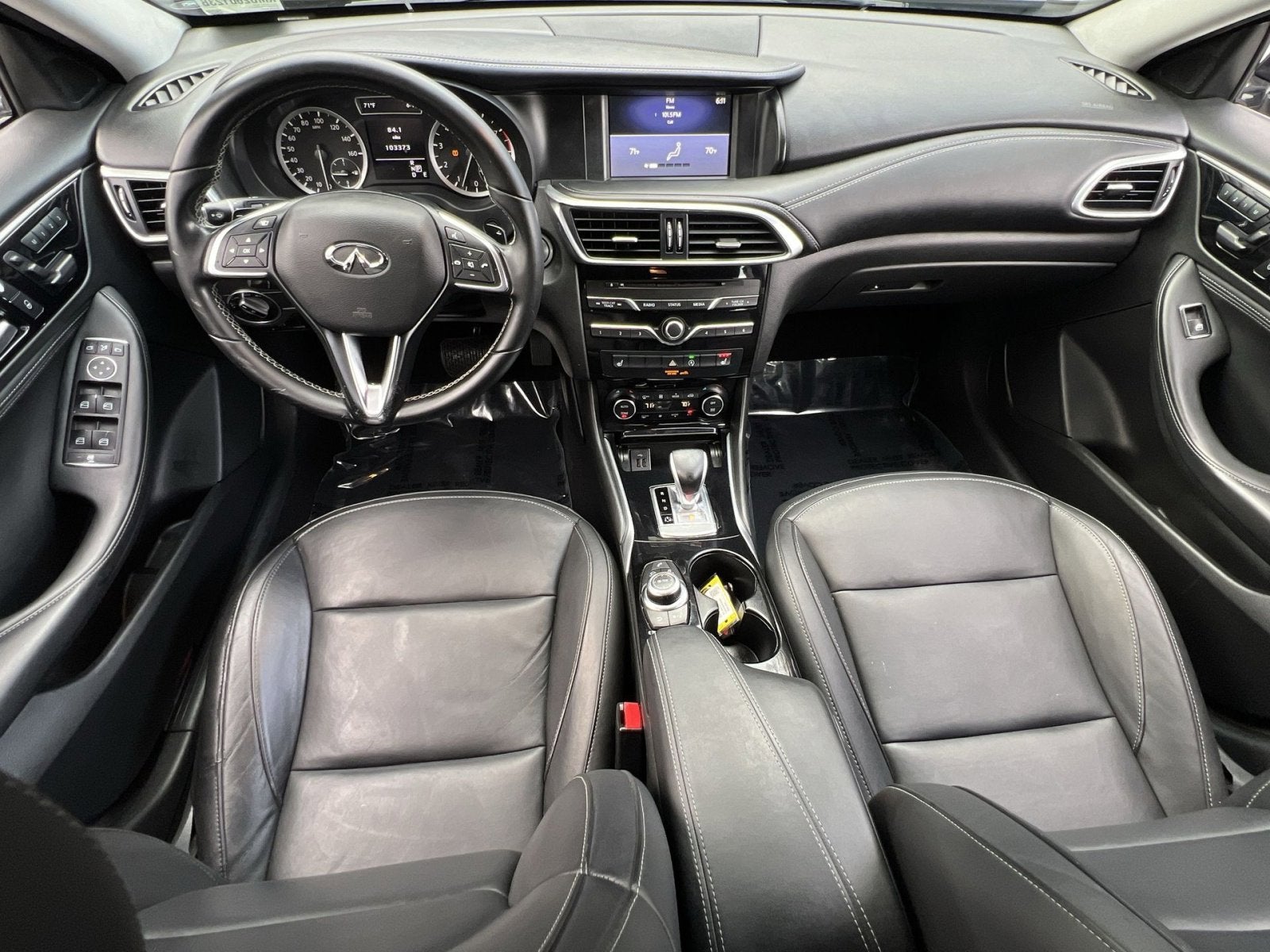 2017 INFINITI QX30 Luxury