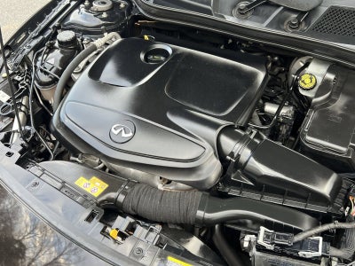 2017 INFINITI QX30 Luxury