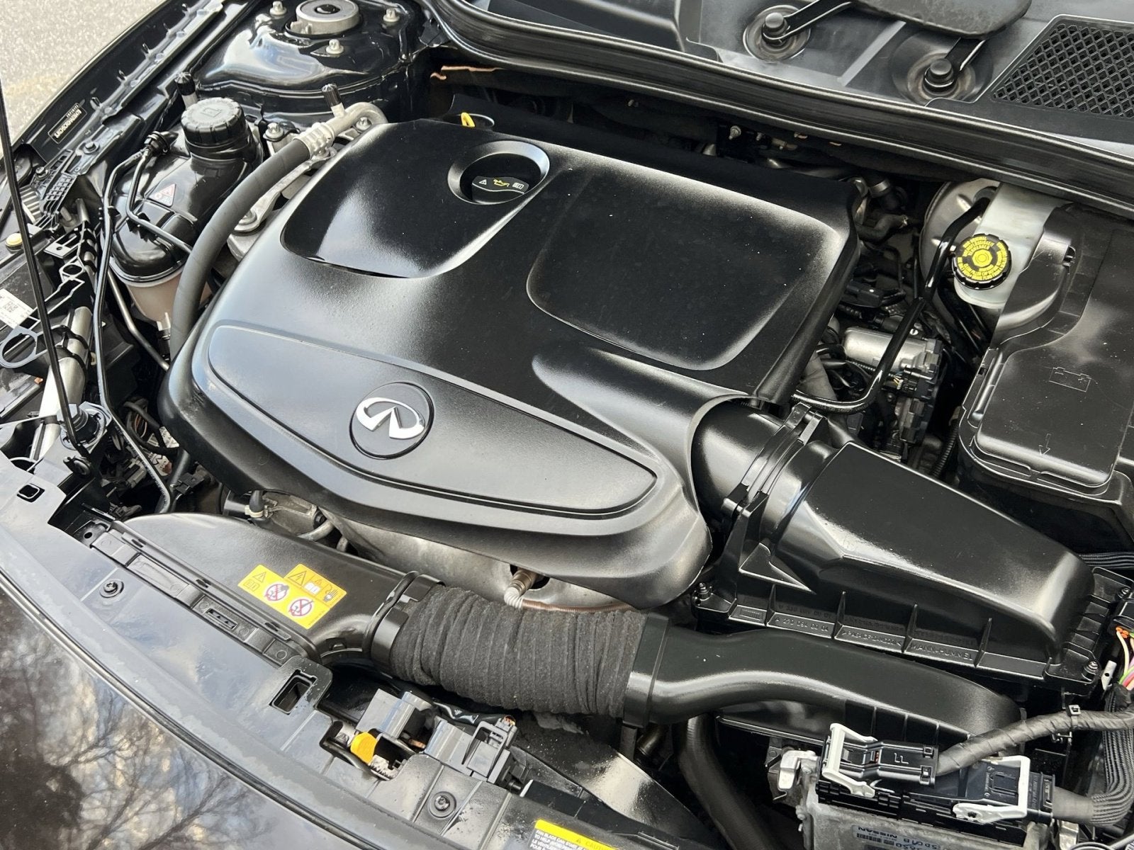 2017 INFINITI QX30 Luxury