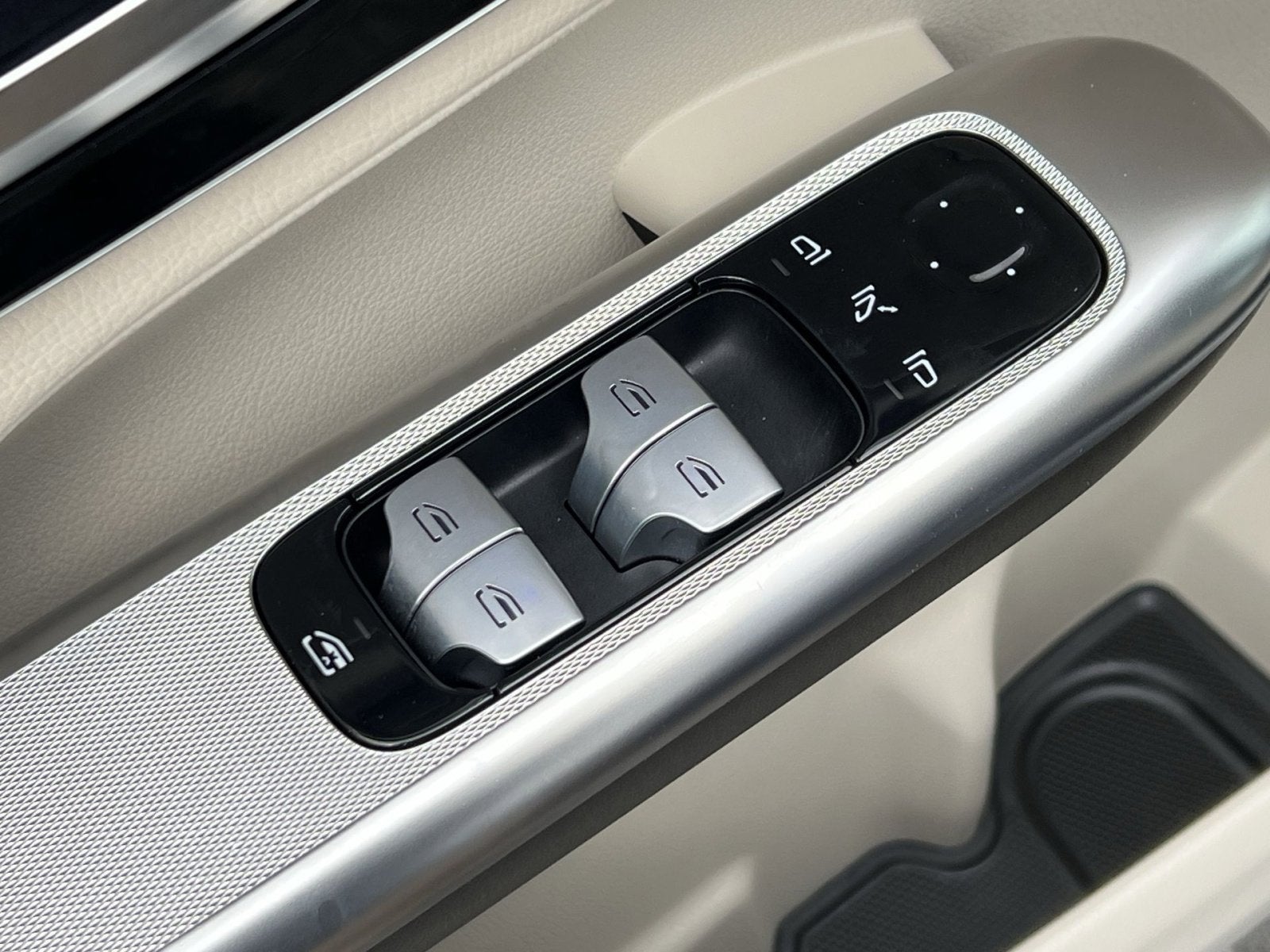 2024 Mercedes-Benz GLC GLC 300