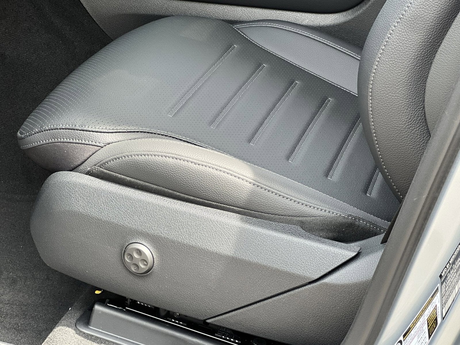 2025 Mercedes-Benz GLC GLC 300