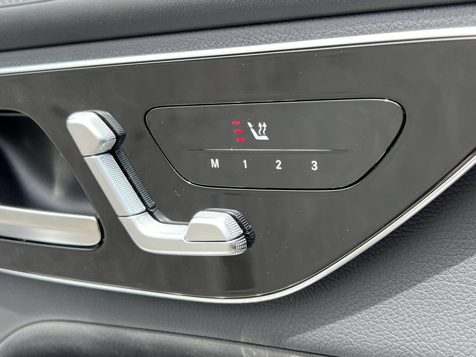 2025 Mercedes-Benz GLC GLC 300