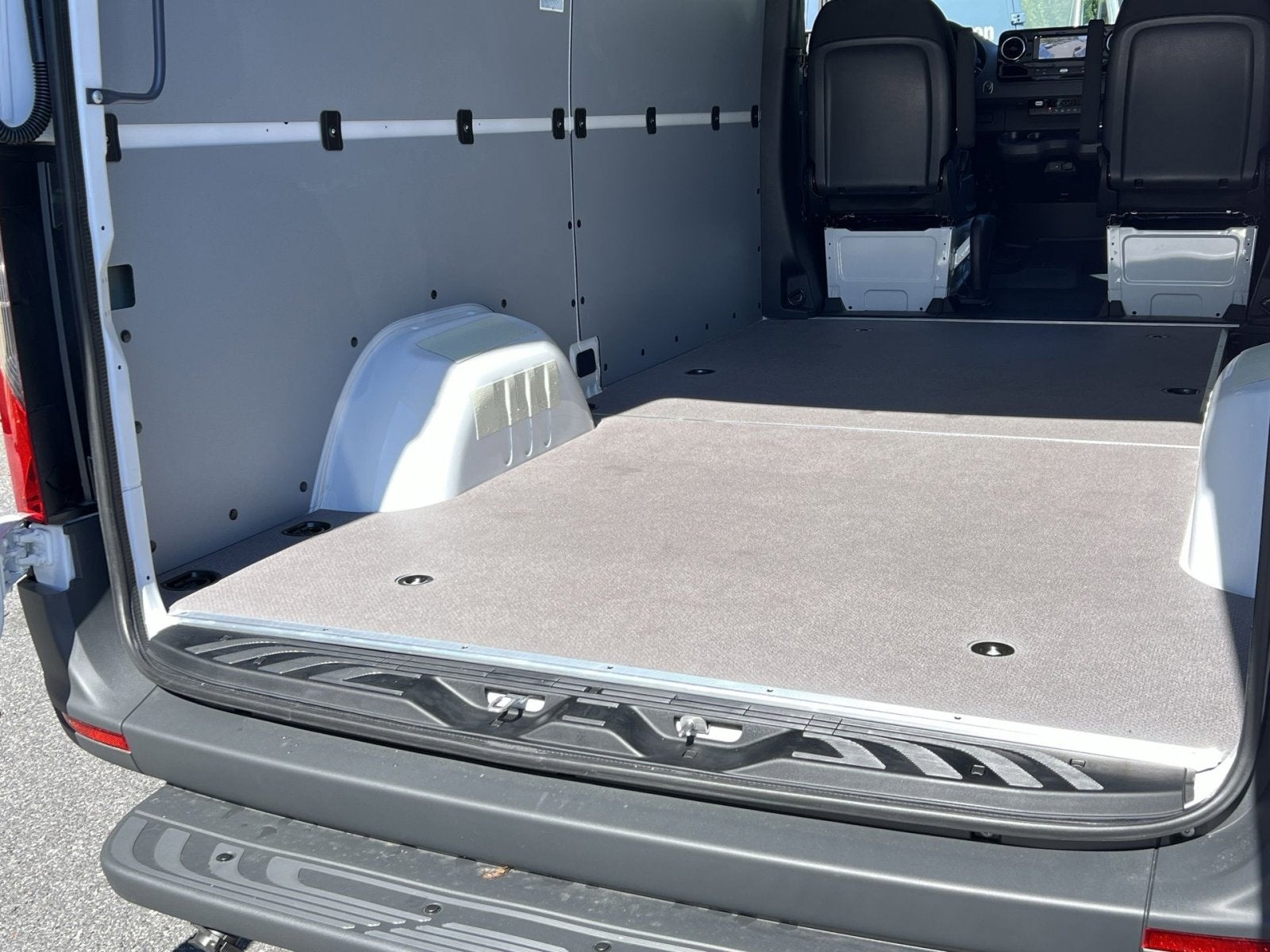 2025 Mercedes-Benz Sprinter 2500 Cargo 144 WB