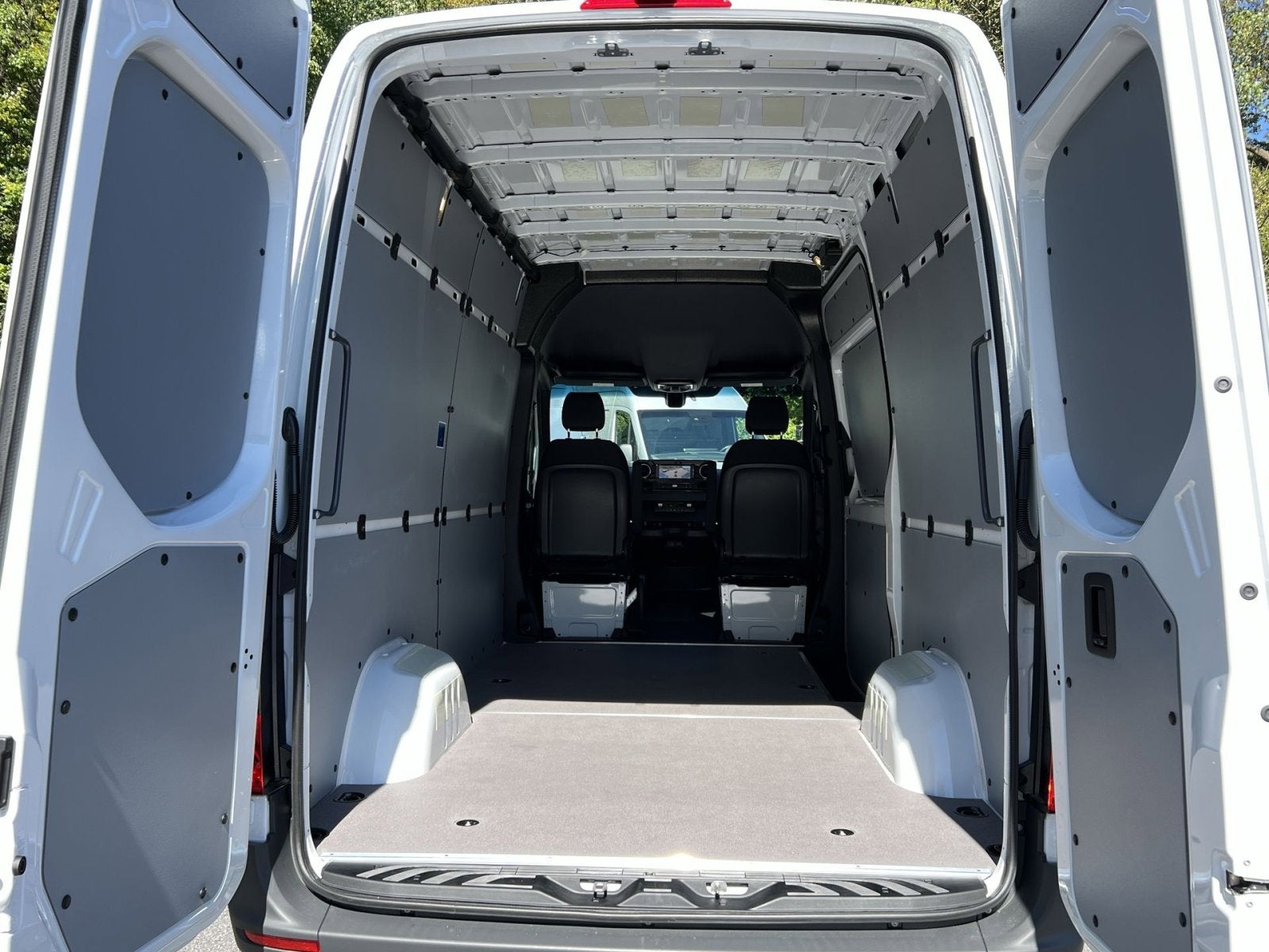 2025 Mercedes-Benz Sprinter 2500 Cargo 144 WB