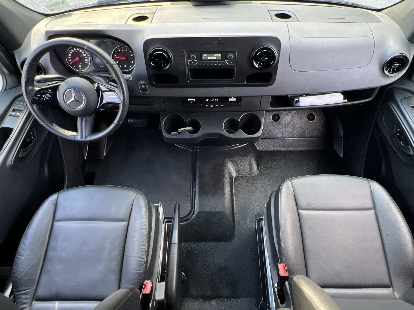 2025 Mercedes-Benz Sprinter 2500 Cargo 144 WB