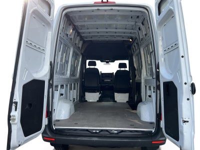 2025 Mercedes-Benz Sprinter 2500 Cargo 144 WB