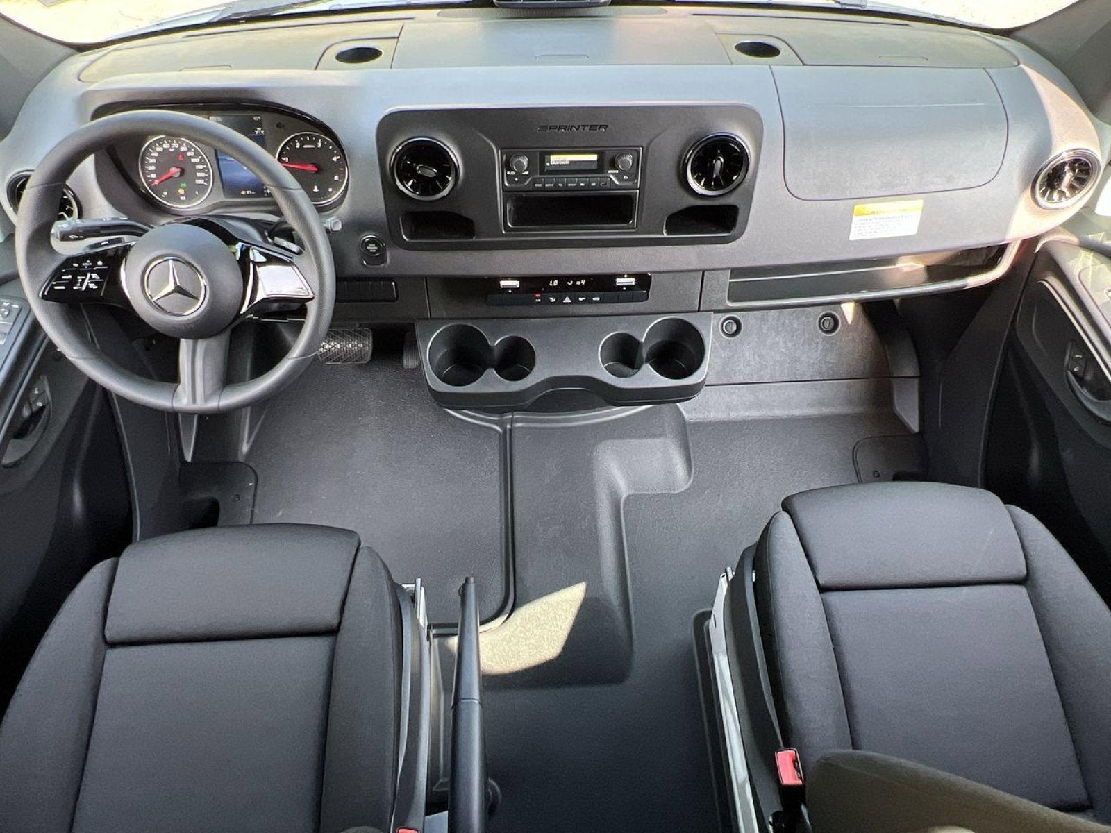 2025 Mercedes-Benz Sprinter 2500 Cargo 144 WB