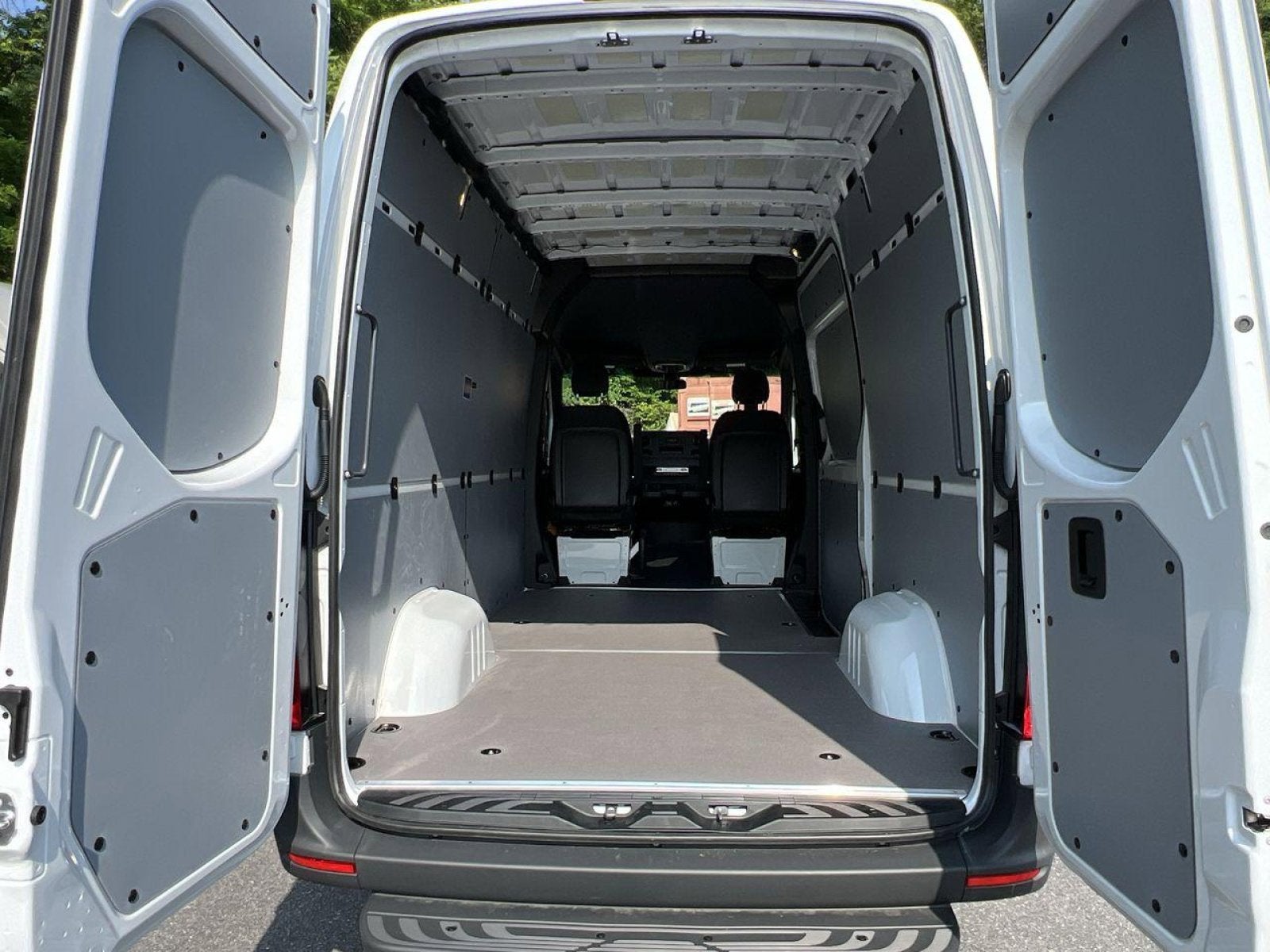 2025 Mercedes-Benz Sprinter 2500 Cargo 144 WB