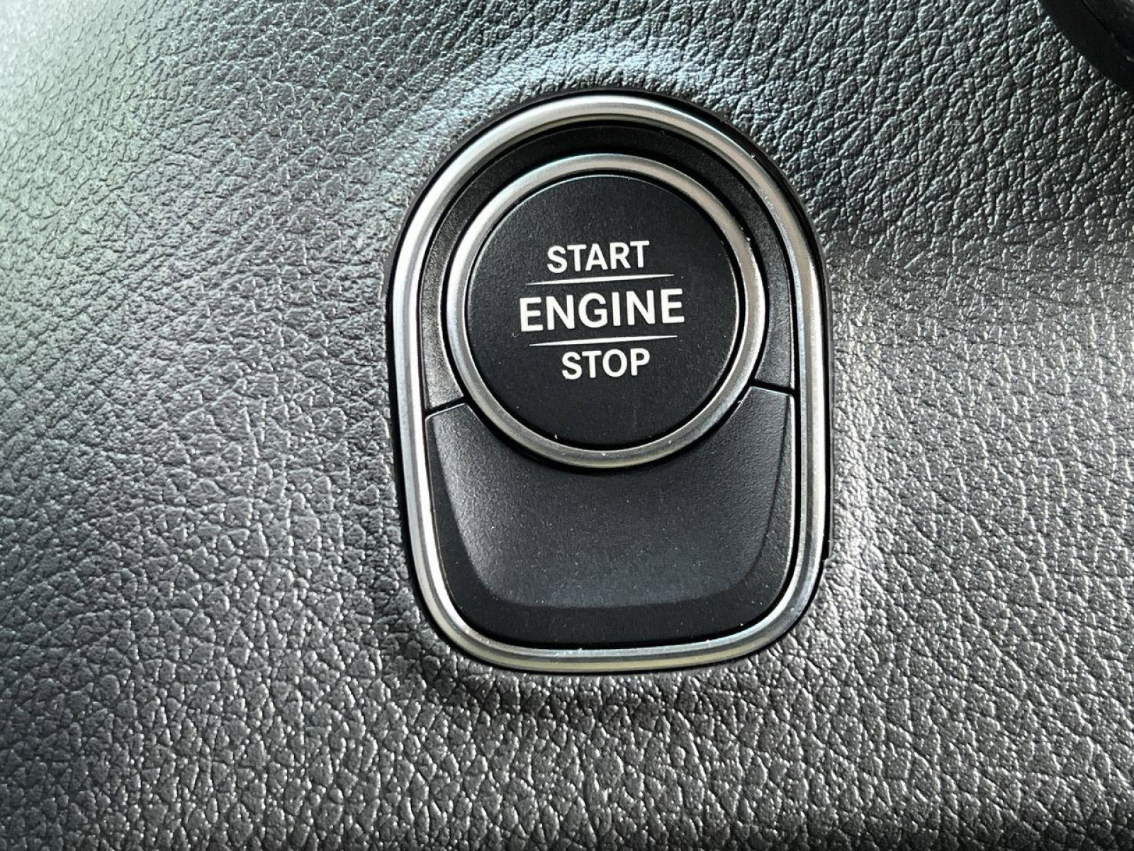 2025 Mercedes-Benz Sprinter 2500 Cargo 144 WB