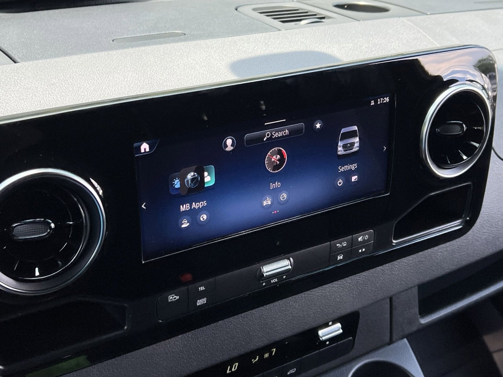 2025 Mercedes-Benz Sprinter 2500 Cargo 144 WB