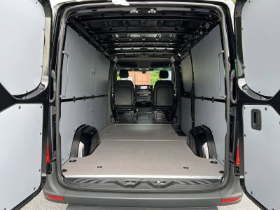 2025 Mercedes-Benz Sprinter 2500 Cargo 144 WB