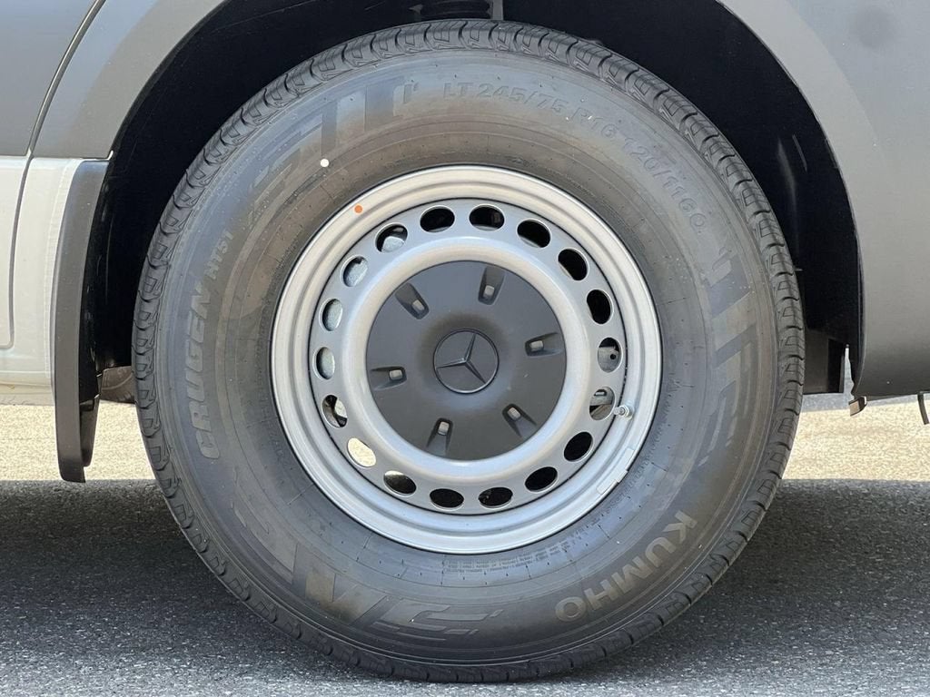 2025 Mercedes-Benz Sprinter 2500 Cargo 144 WB
