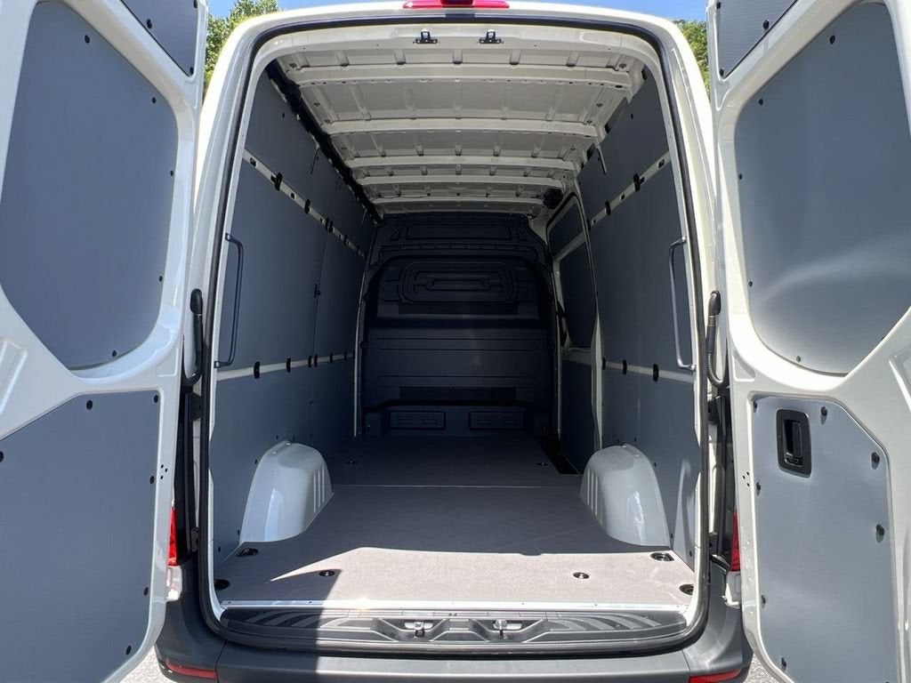 2025 Mercedes-Benz Sprinter 2500 Cargo 144 WB