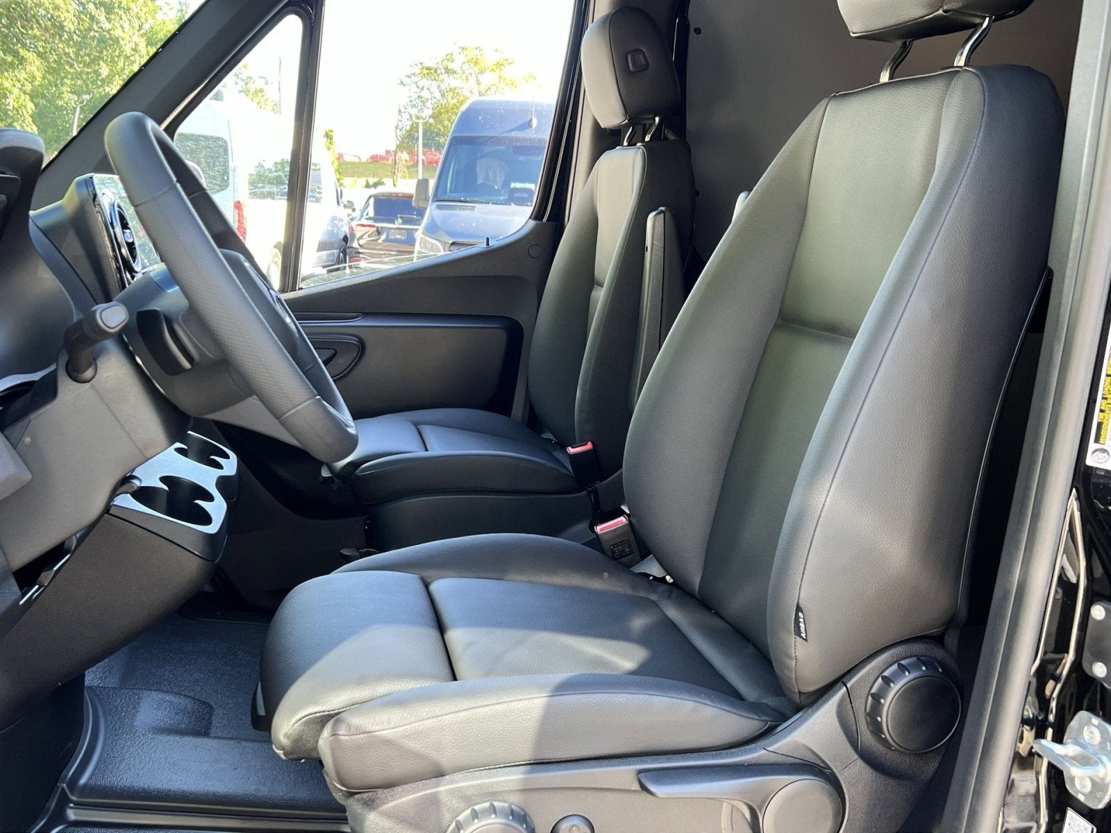 2025 Mercedes-Benz Sprinter 2500 Cargo 144 WB