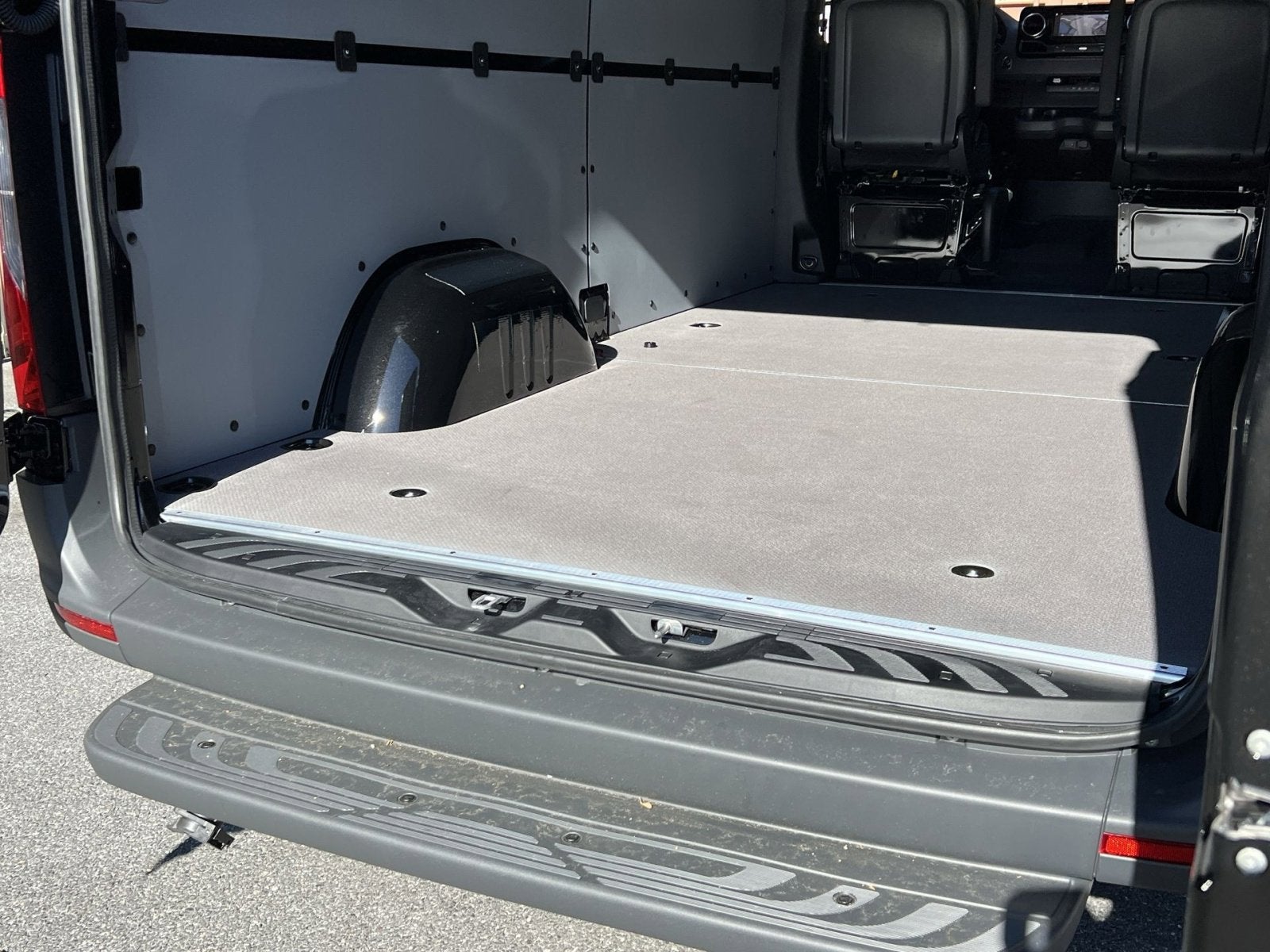 2025 Mercedes-Benz Sprinter 2500 Cargo 144 WB