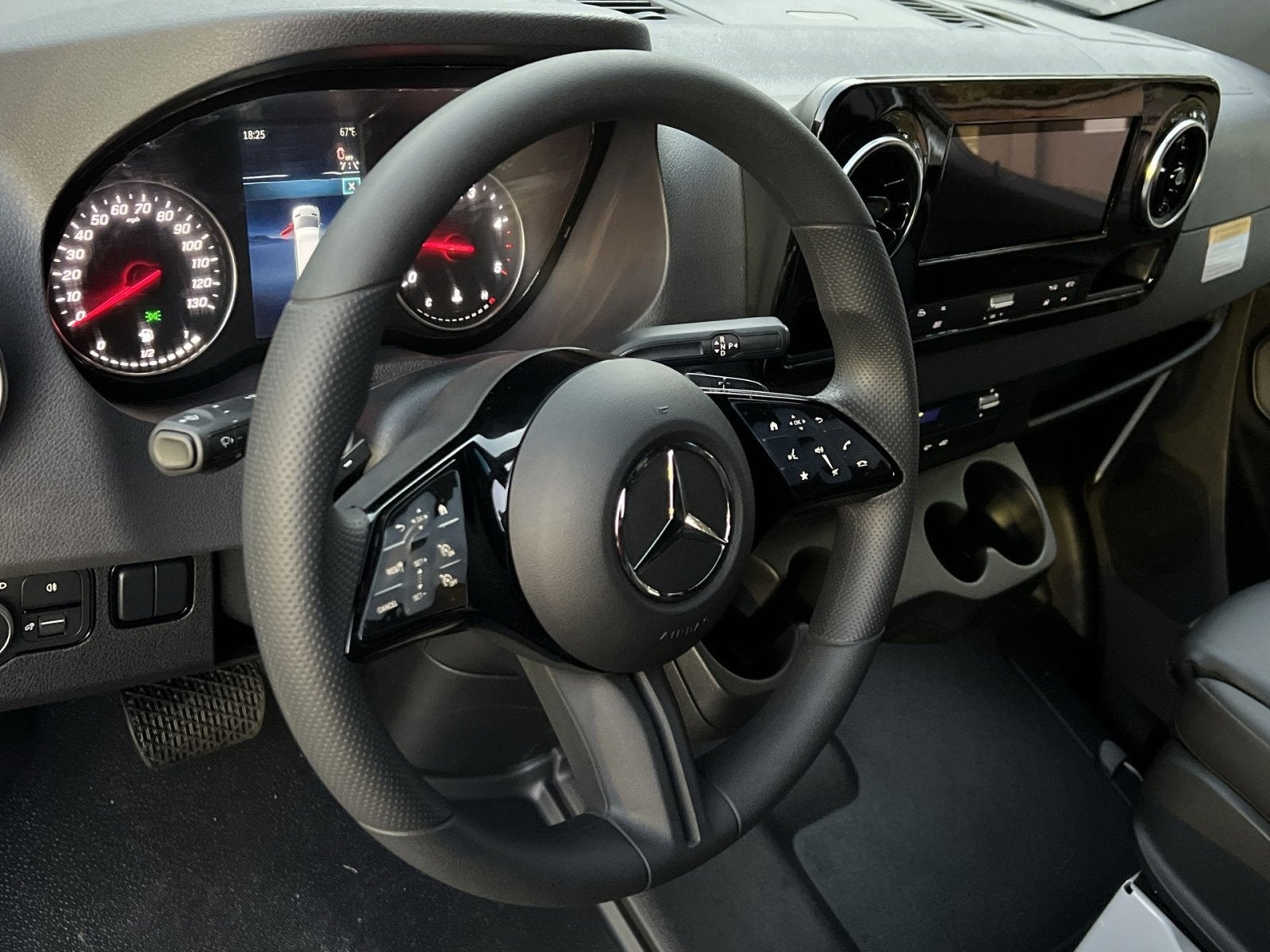 2026 Mercedes-Benz Sprinter 2500 Cargo 144 WB