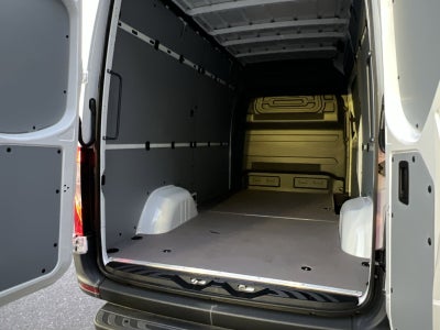 2026 Mercedes-Benz Sprinter 2500 Cargo 144 WB