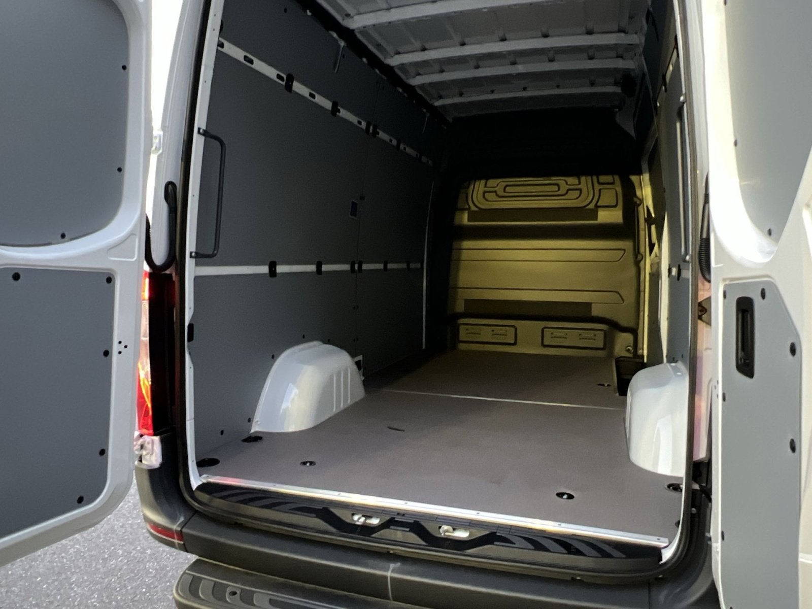 2026 Mercedes-Benz Sprinter 2500 Cargo 144 WB