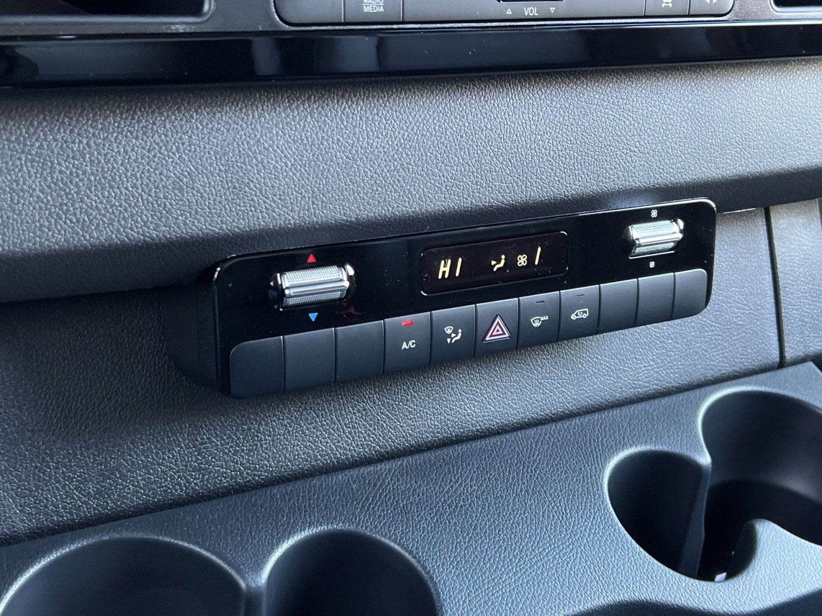 2026 Mercedes-Benz Sprinter 2500 Cargo 144 WB