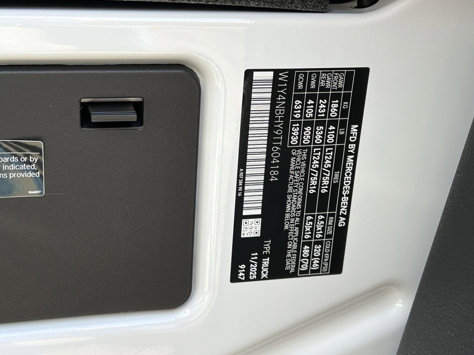 2026 Mercedes-Benz Sprinter 2500 Cargo 144 WB