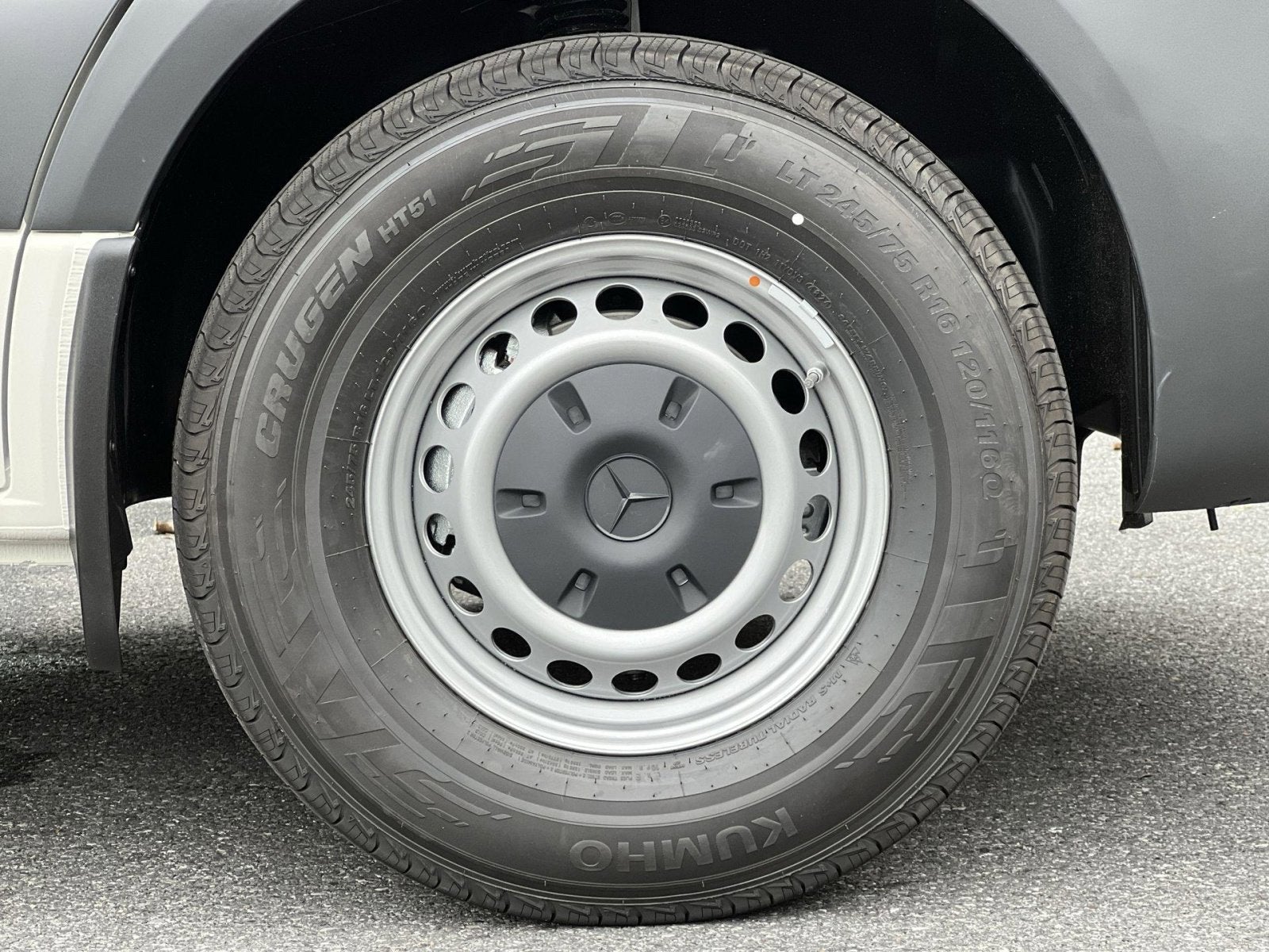 2025 Mercedes-Benz Sprinter 2500 Cargo 144 WB