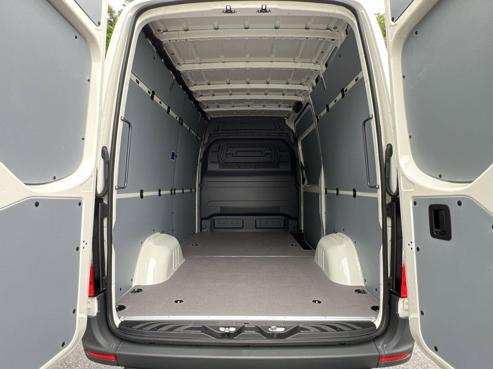 2025 Mercedes-Benz Sprinter 2500 Cargo 144 WB