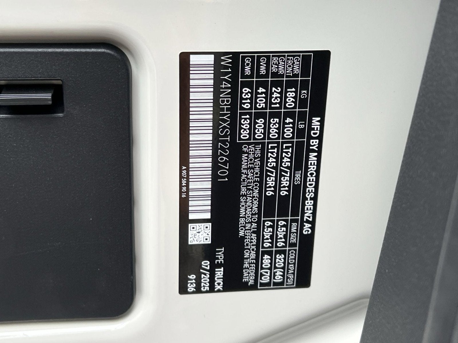 2025 Mercedes-Benz Sprinter 2500 Cargo 144 WB