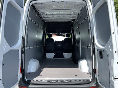 2025 Mercedes-Benz Sprinter 2500 Cargo 144 WB