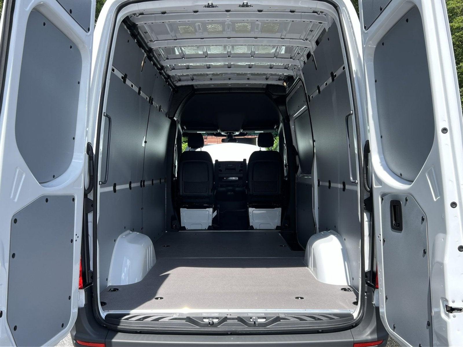 2025 Mercedes-Benz Sprinter 2500 Cargo 144 WB
