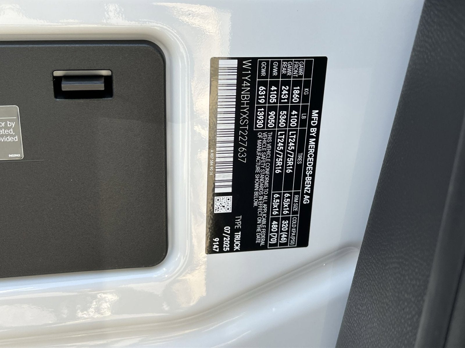 2025 Mercedes-Benz Sprinter 2500 Cargo 144 WB