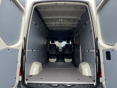 2026 Mercedes-Benz Sprinter 2500 Cargo 144 WB