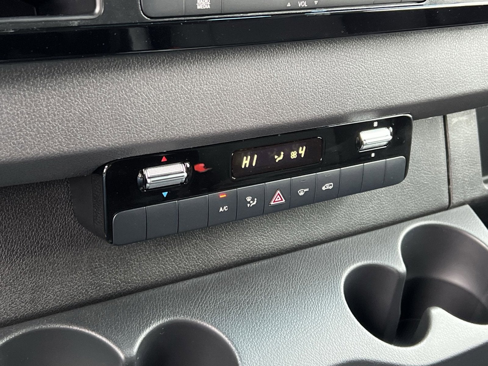 2026 Mercedes-Benz Sprinter 2500 Cargo 170 WB