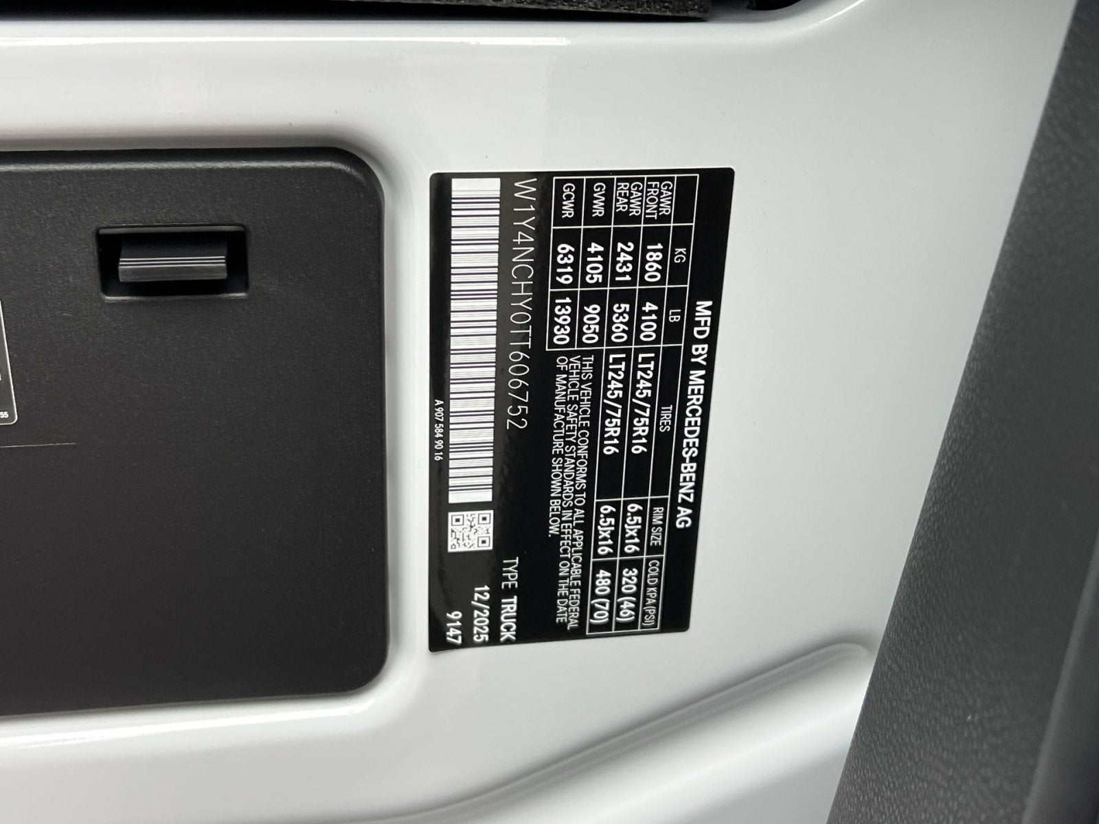 2026 Mercedes-Benz Sprinter 2500 Cargo 170 WB