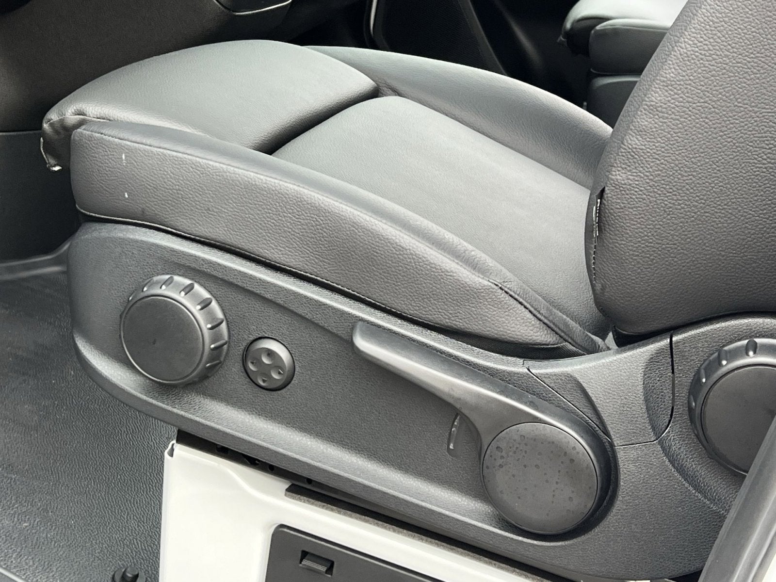 2026 Mercedes-Benz Sprinter 2500 Cargo 170 WB