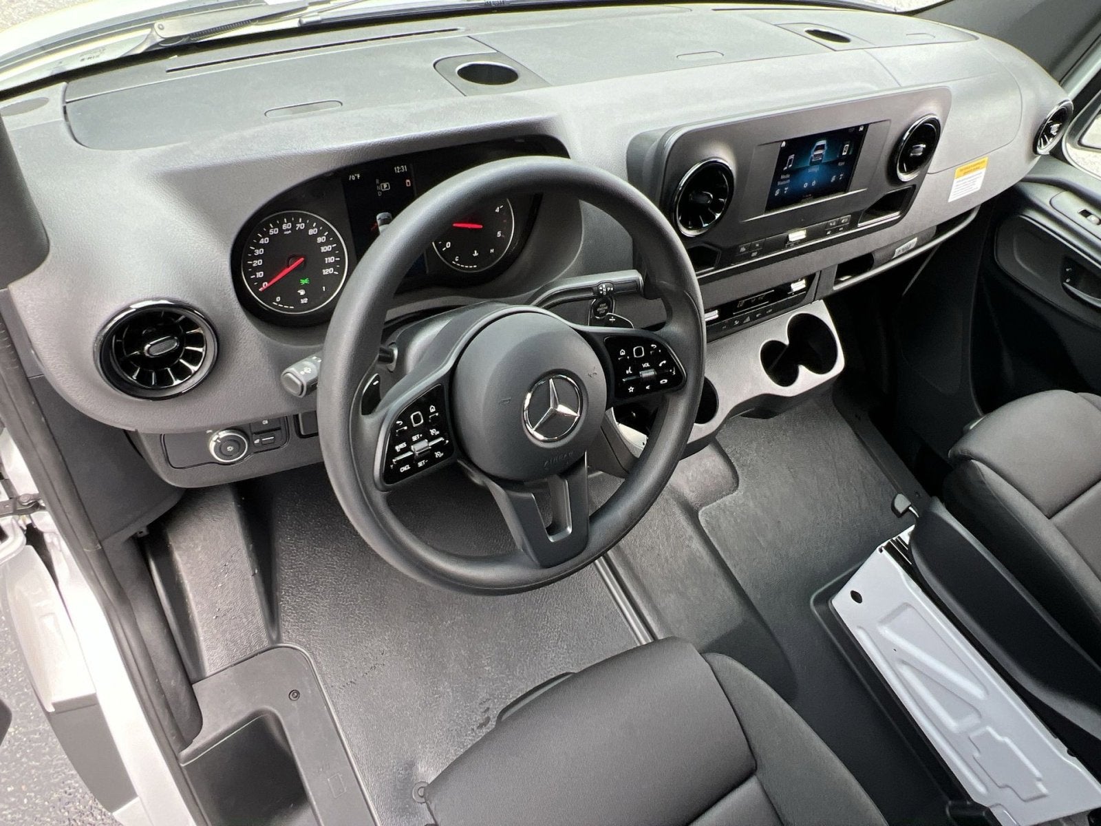 2024 Mercedes-Benz Sprinter 2500 Cargo 170 WB